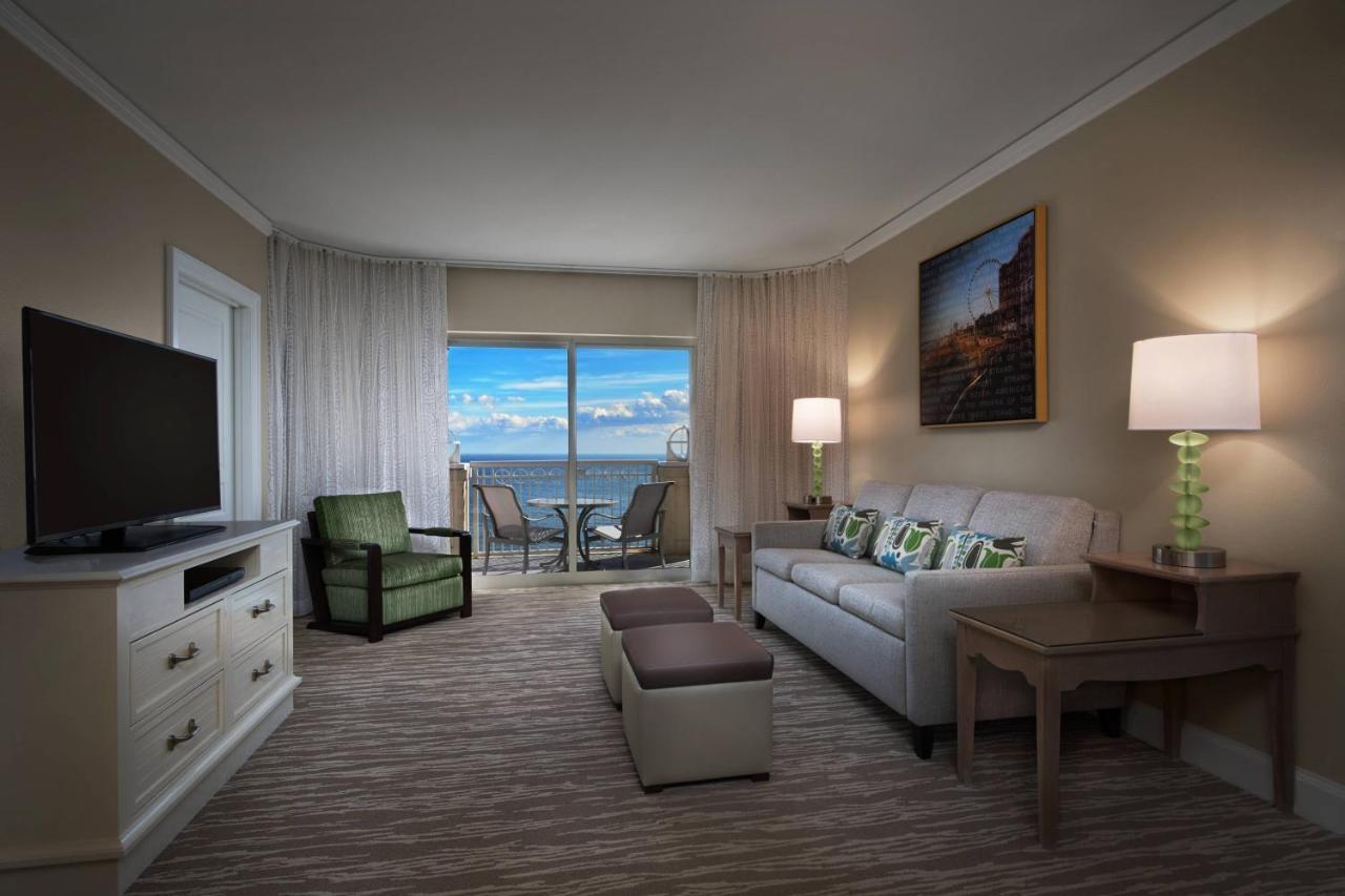 2 Bedroom Villa Oceanfront Balcony,690666681:JPEG
