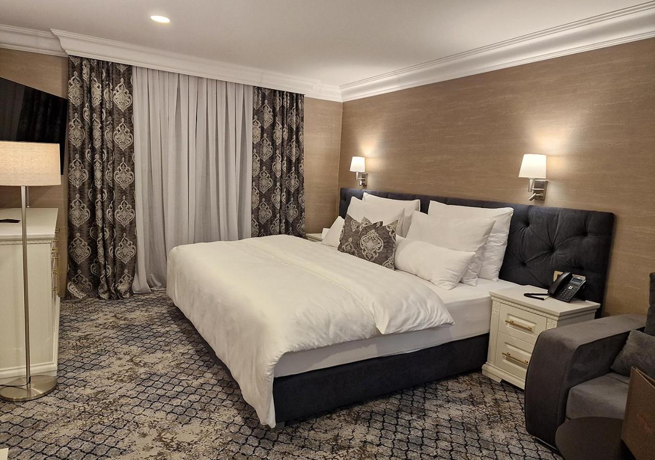 Royal Zimmer mit Kingsize-Bett