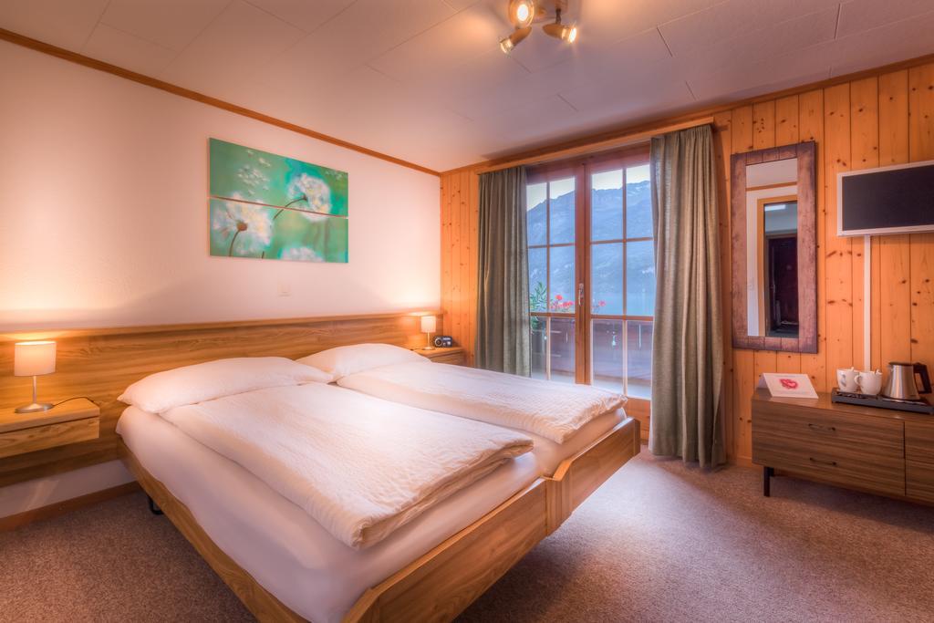 Twin Room,1279334173:JPEG