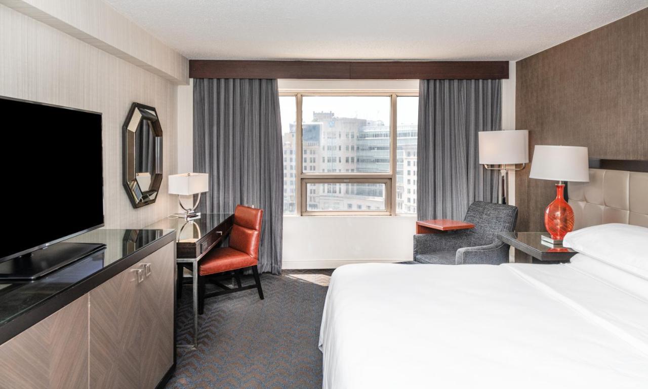 Monument View King Guest room 1 King Monument Circle view,1404283274:JPEG