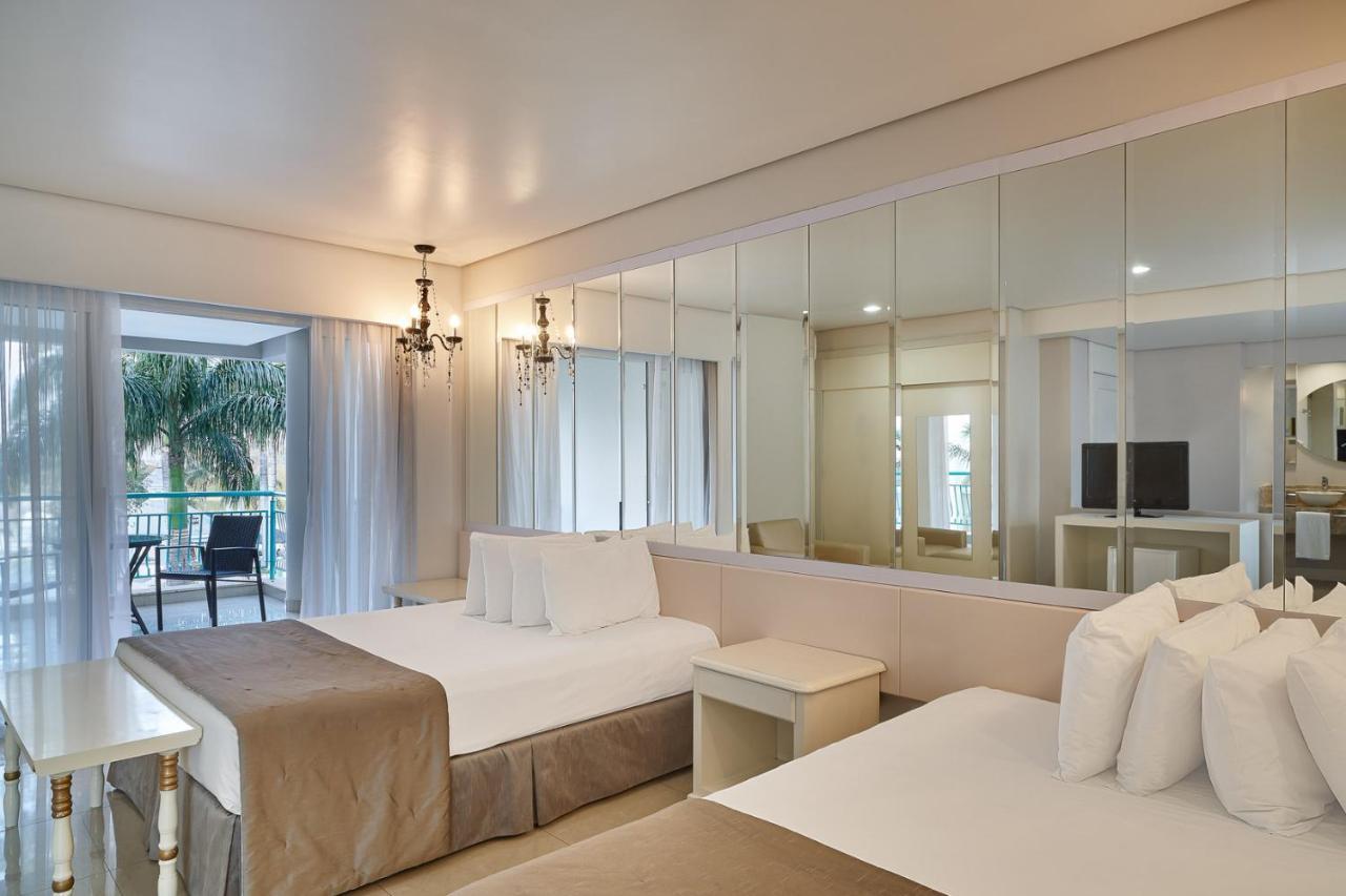 Quarto Família Superior (2 adultos + 2 crianças menores de 12 anos de idade)