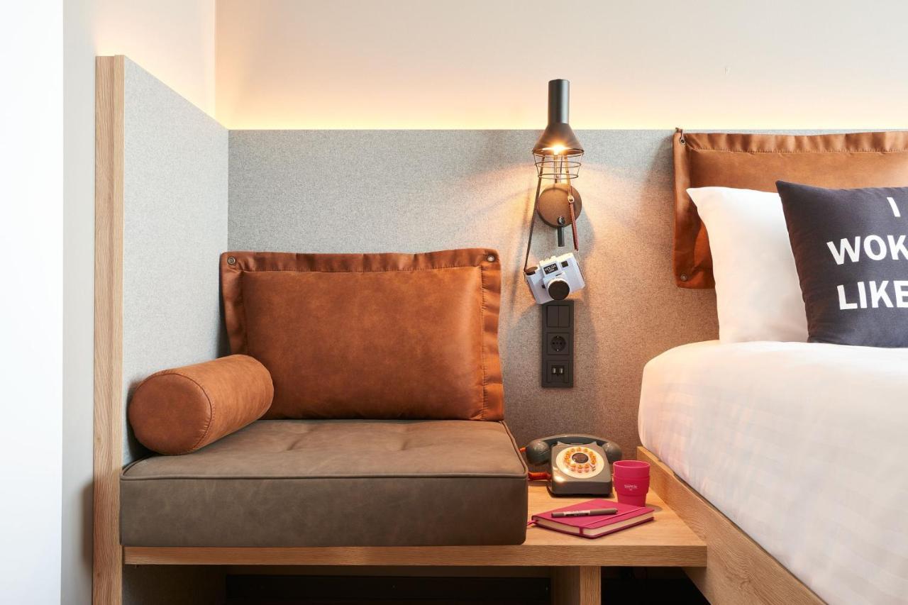 Moxy Kamer met Queensize Bed