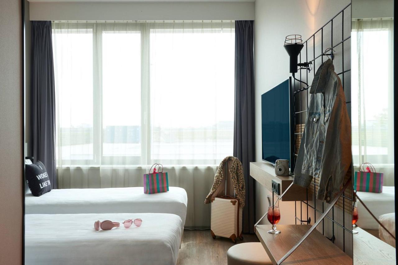 Moxy Tweepersoonskamer met 2 Aparte Bedden