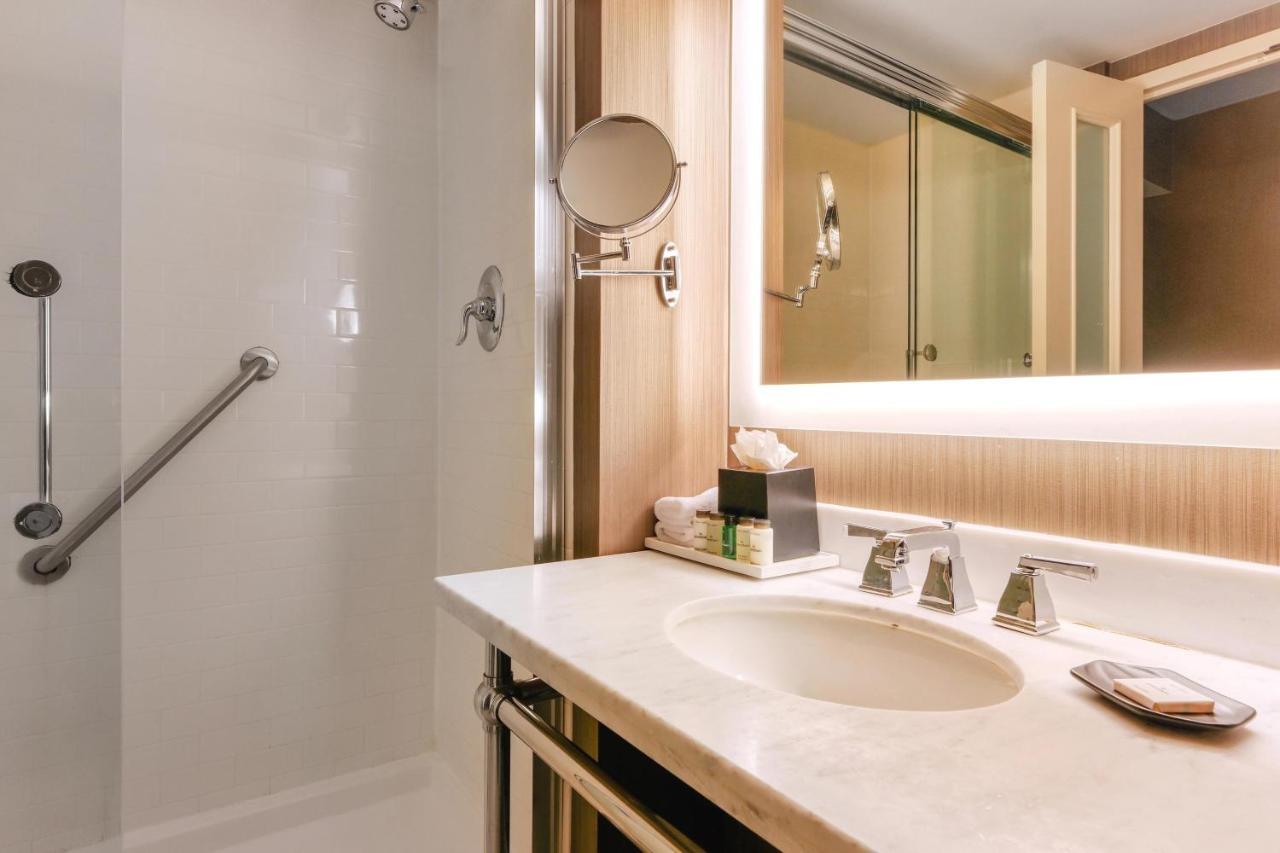 One Bedroom Suite, High Floor