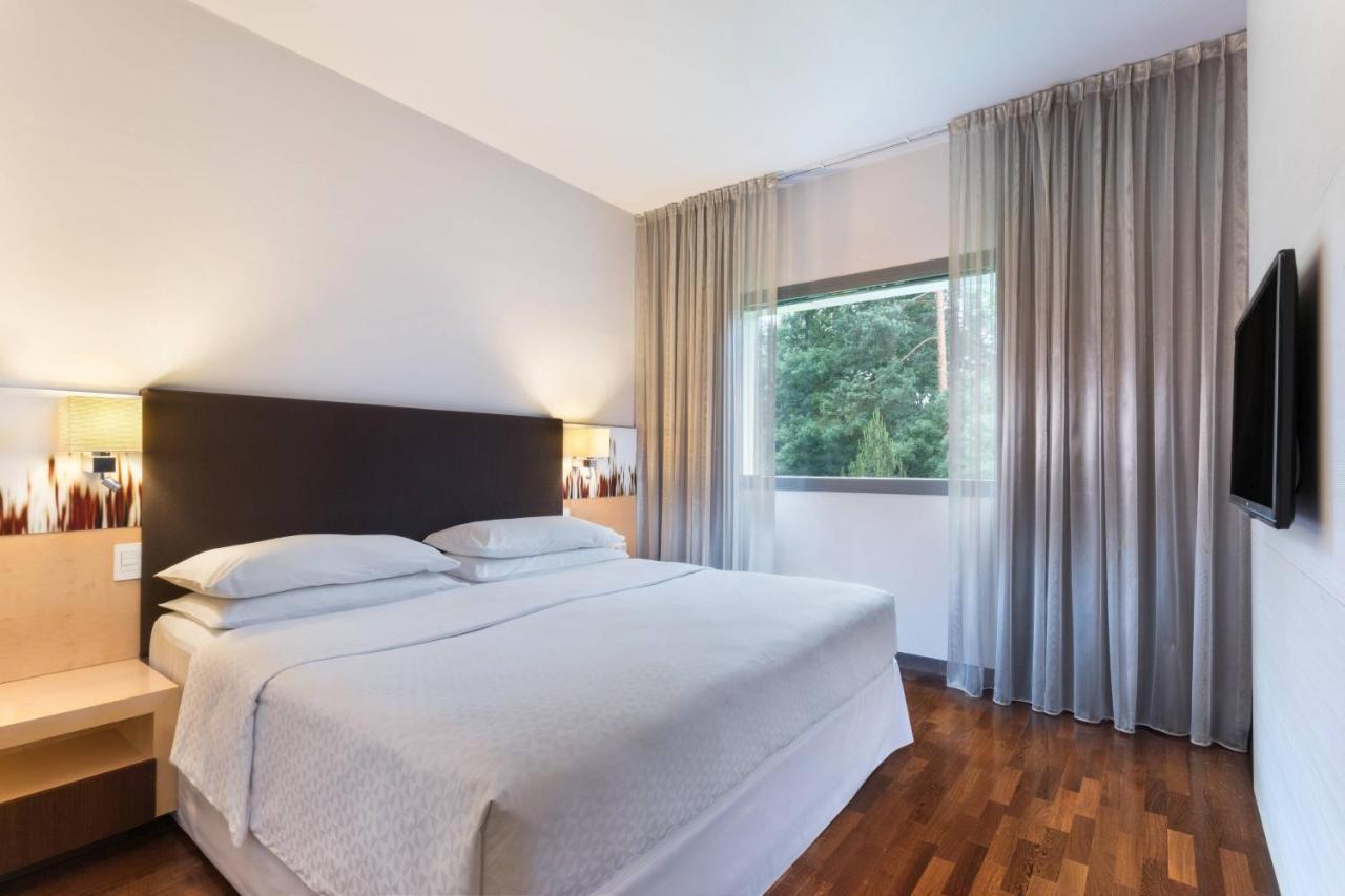 Junior Suite, Junior Suite met 1 Slaapkamer, 1 Kingsize Bed, Uitzicht op de Tuin