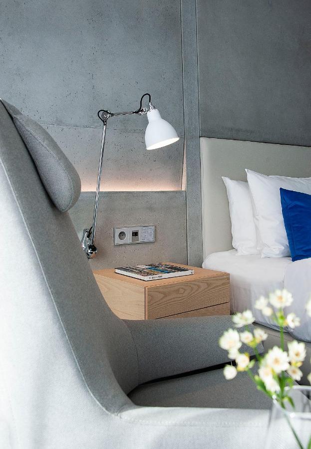Zimmer mit Kingsize Bett