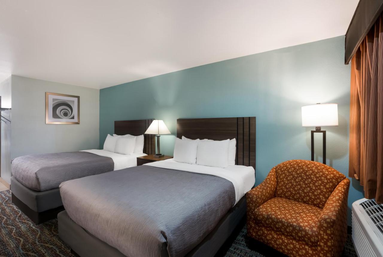 Queen Room with Two Queen Beds - Non-Smoking