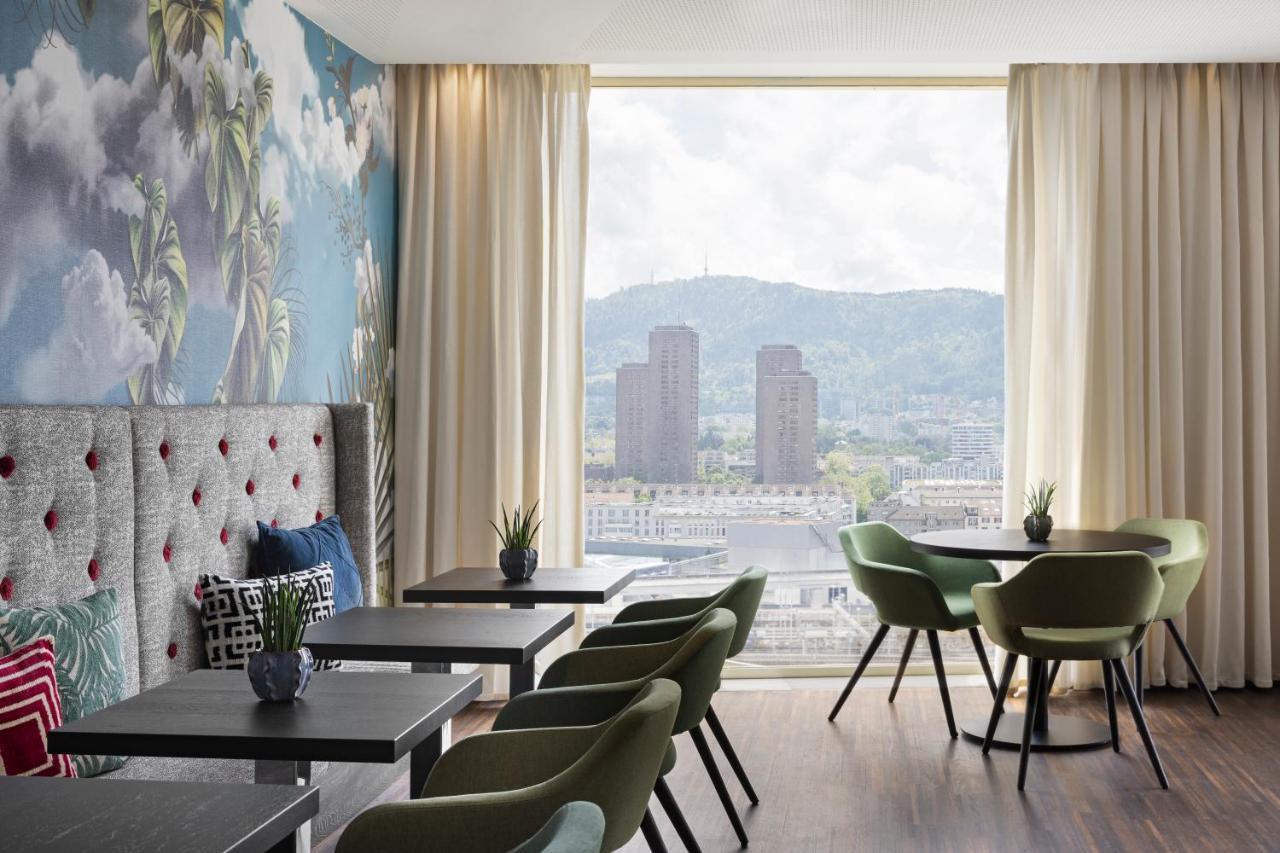 Zimmer mit Kingsize-Bett und Zugang zur Club Lounge – oberste Etage