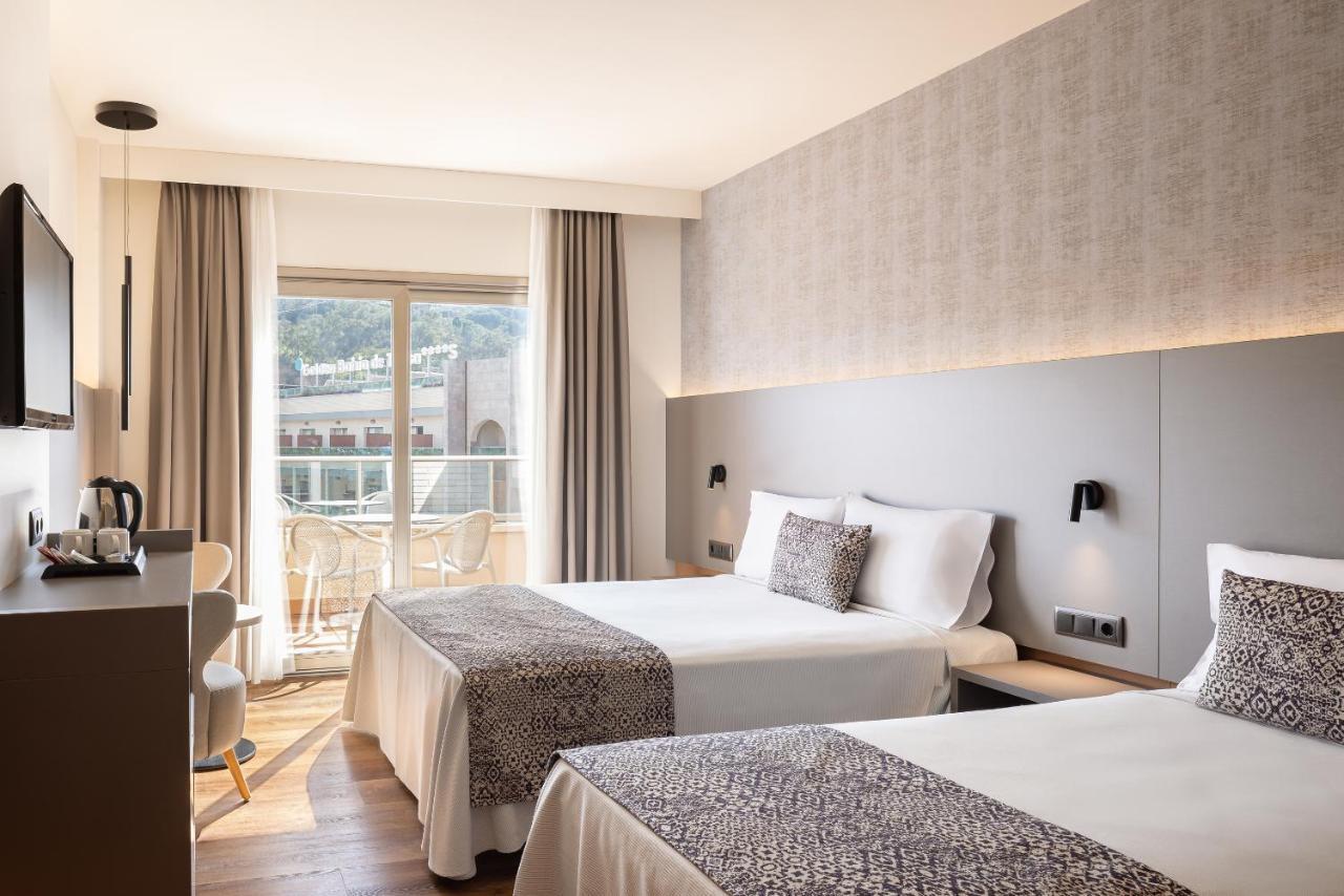 Double Room,1588061466:JPEG
