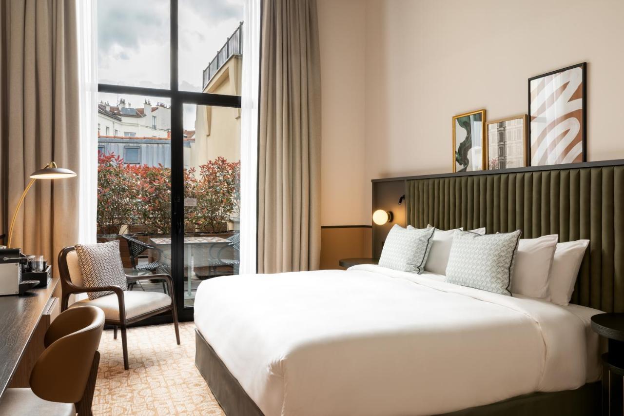 Deluxe Zimmer mit 1 Kingsize-Bett und Terrasse