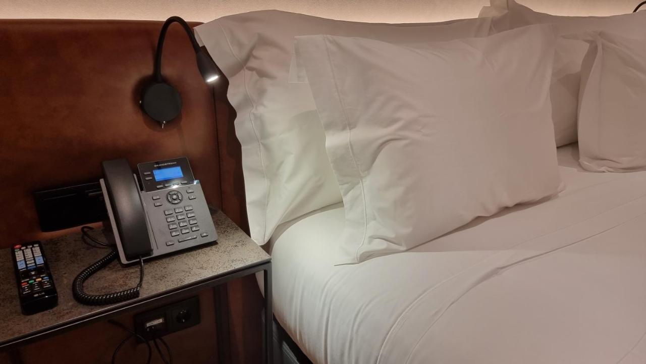 Standard Single Room,1411528490:JPEG