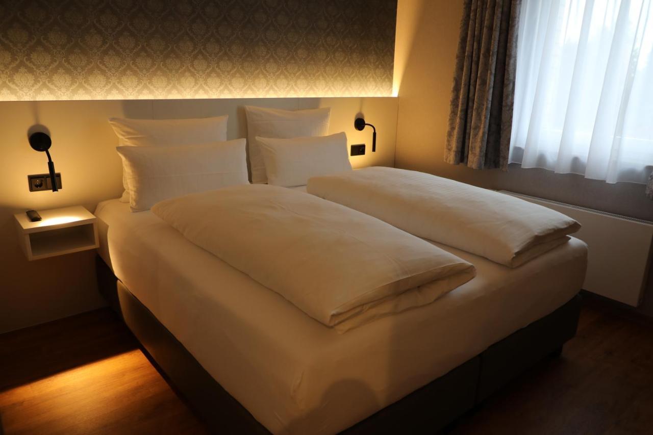Suite mit Kingsize-Bett und Balkon