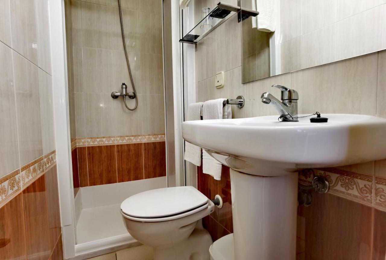 Double Room,1412364464:JPEG