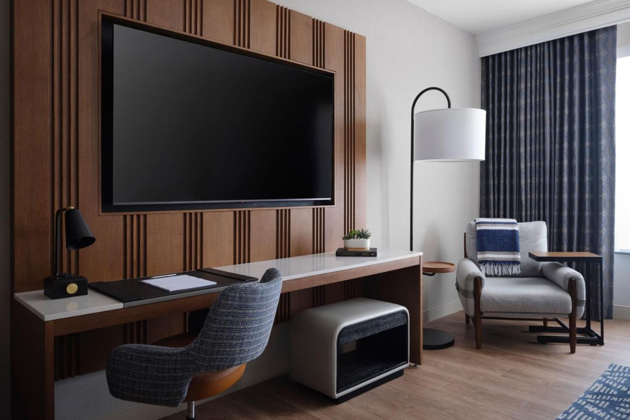 Concierge Level Guest Room with Two Double Beds