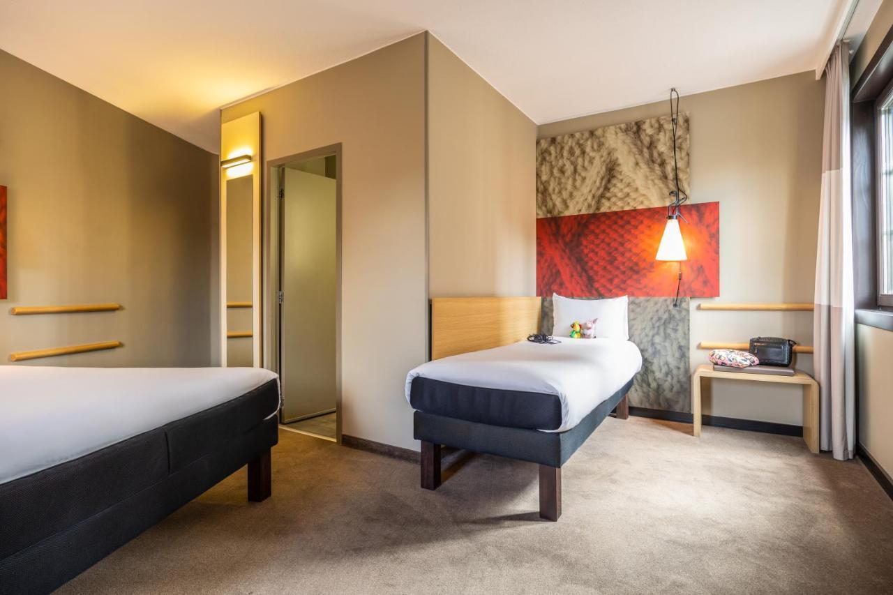 Quarto Premium com Cama de Casal e Cama de Solteiro