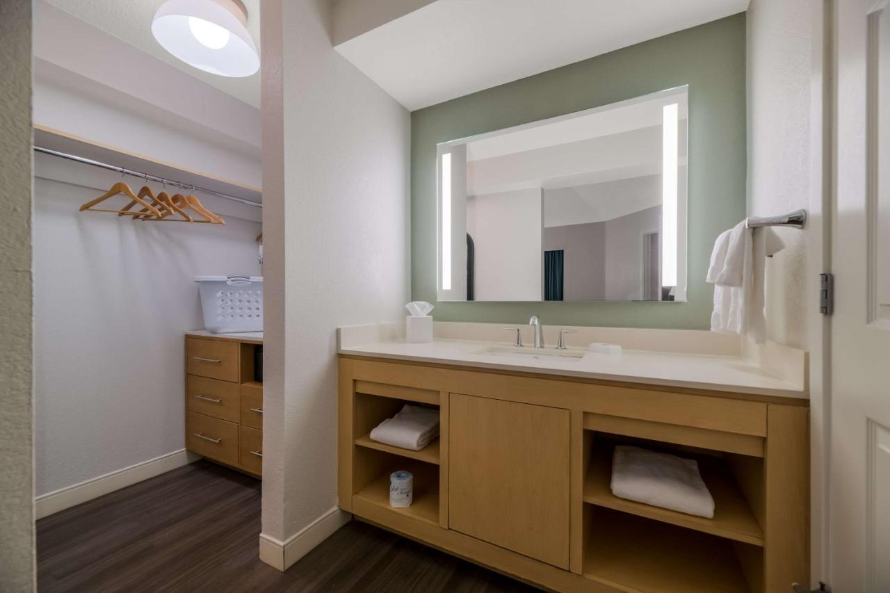 One-Bedroom King Suite,1419013749:JPEG