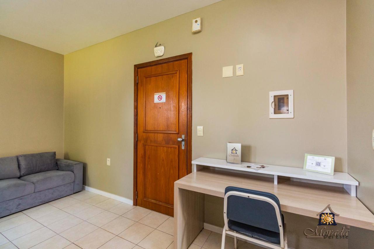 Apartamento com Varanda