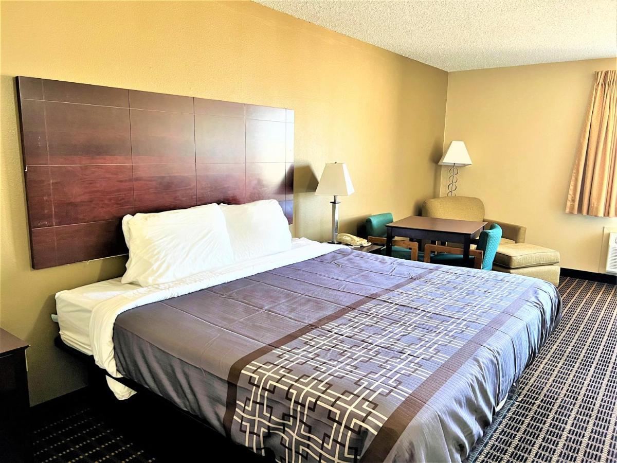 King Room - Non-Smoking