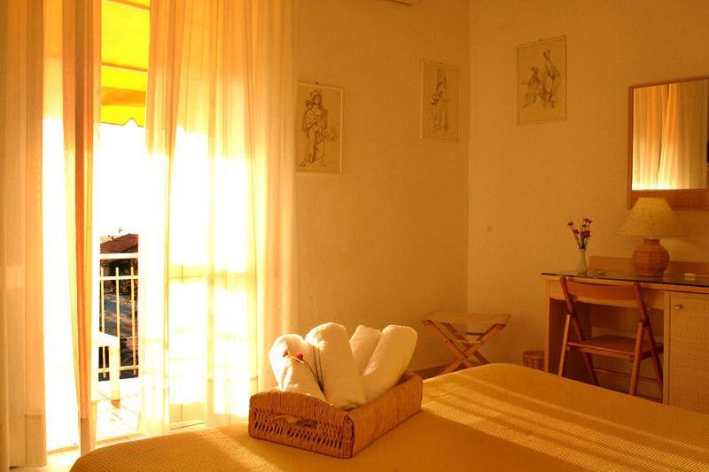 Camera Familiare (2 Adulti + 2 Bambini)