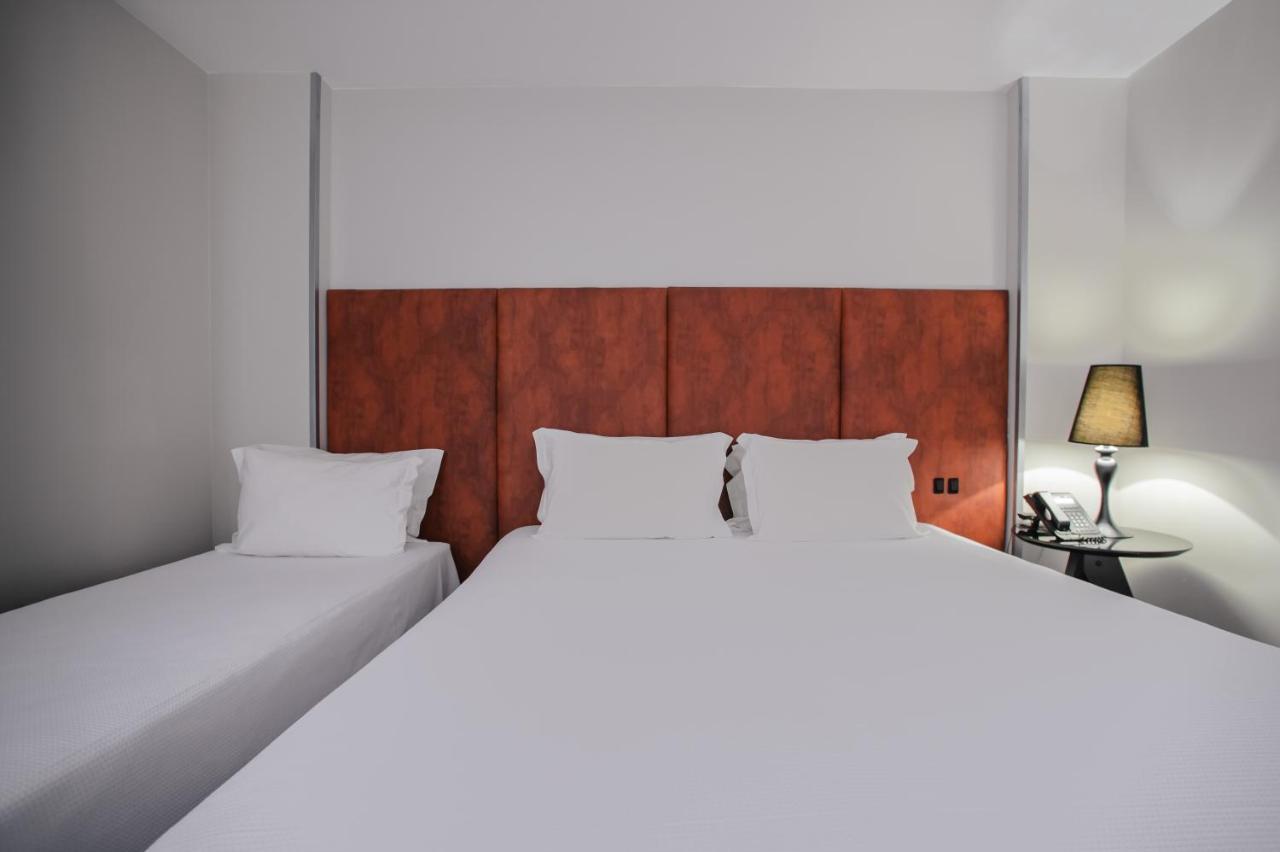 Quarto Duplo com Cama Extra