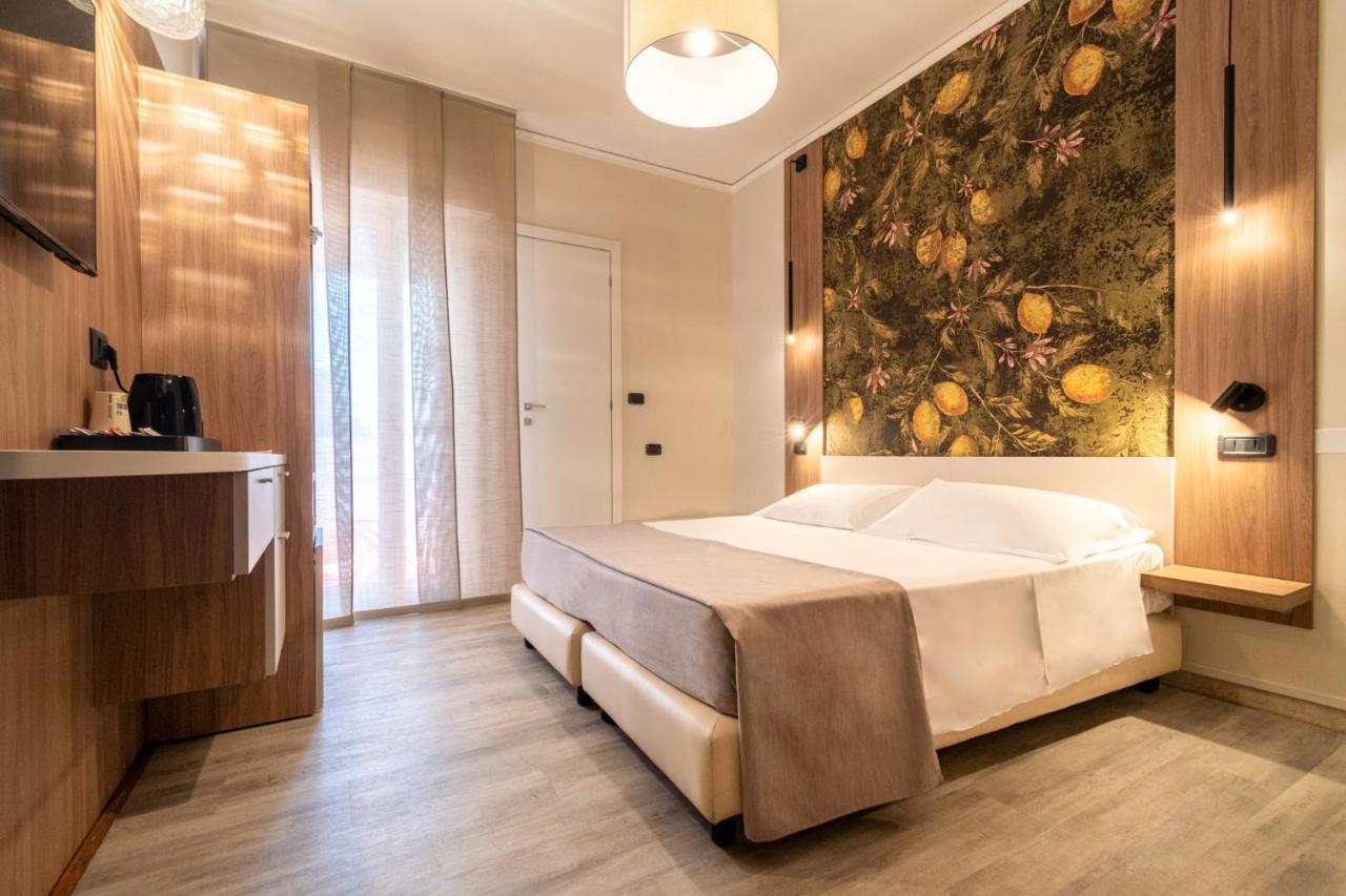 Double Room with Balcony,1420684383:JPEG