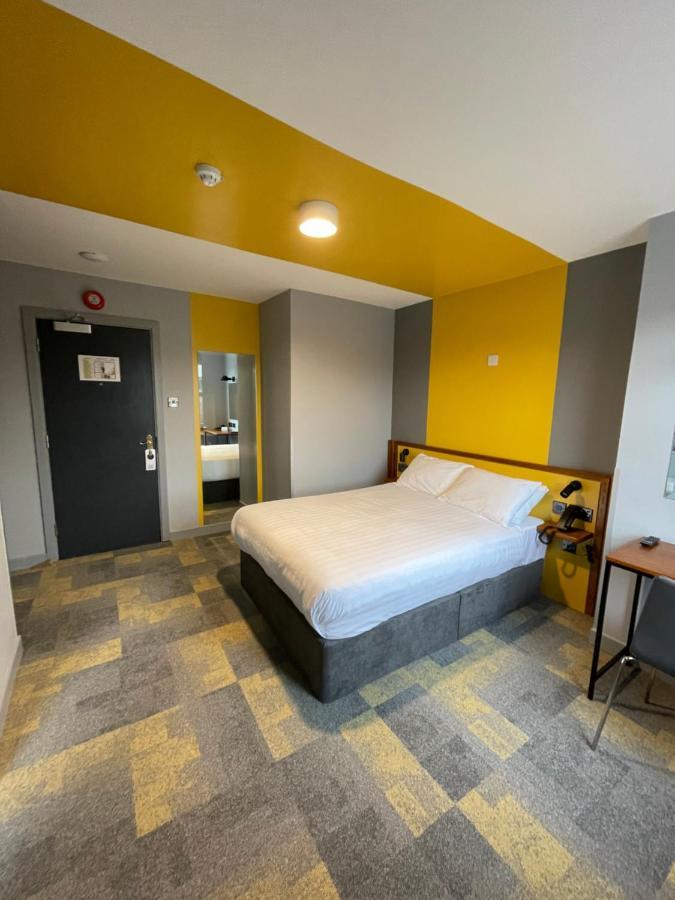 Quarto Duplo