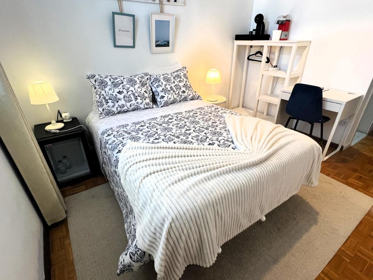Economy Double Room,1421217603:JPEG