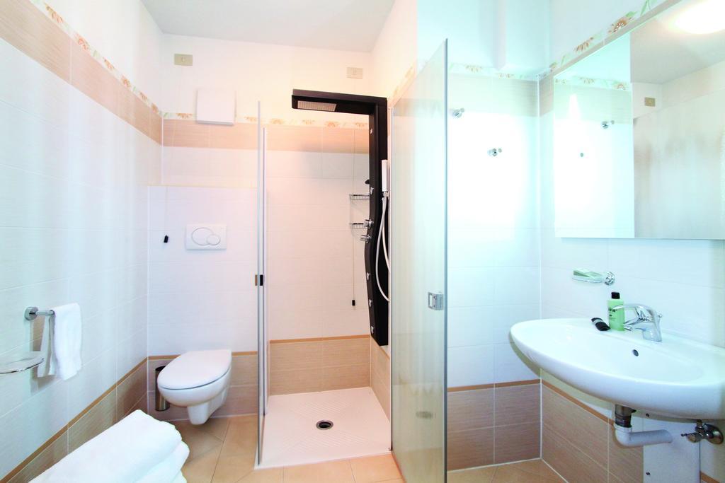 Standard Double or Twin Room,1574709200:JPEG
