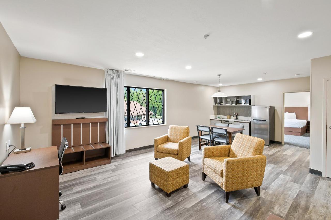 Family Suite,1425975039:JPEG