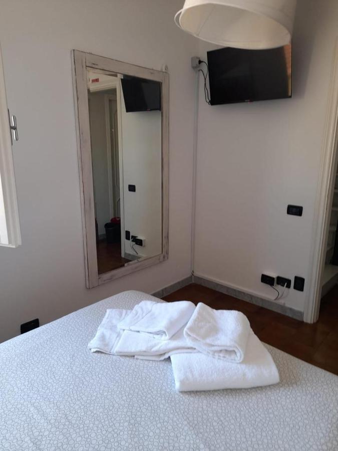 Camera Matrimoniale Economy con Bagno Privato Esterno