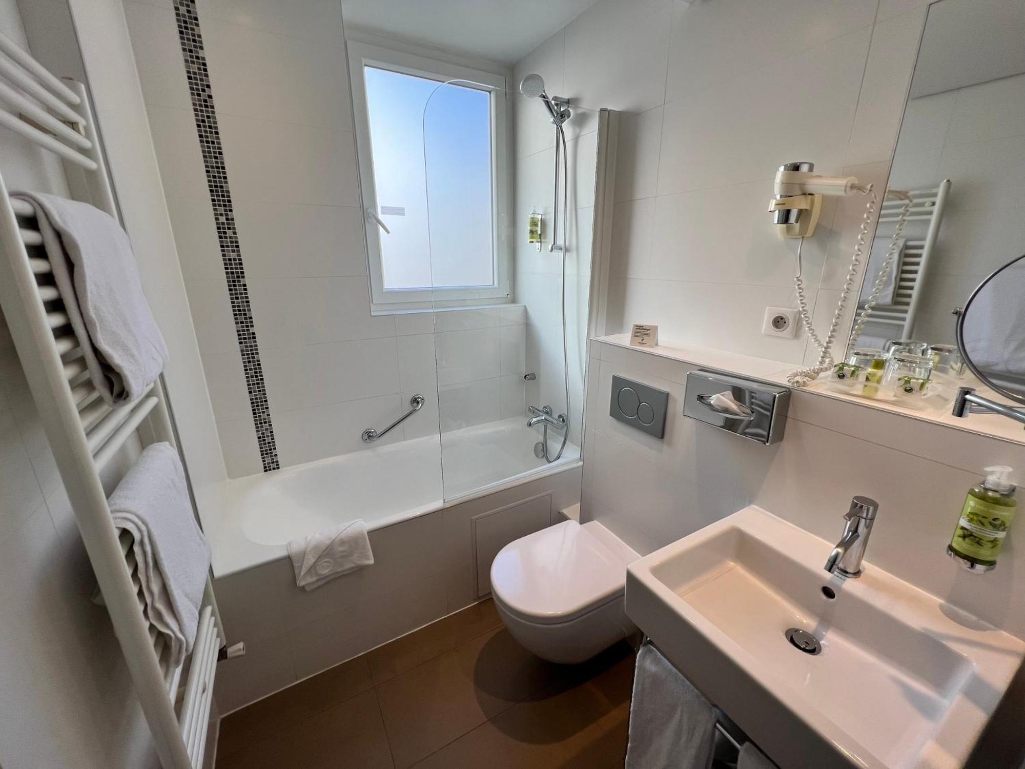 Quarto Twin Standard