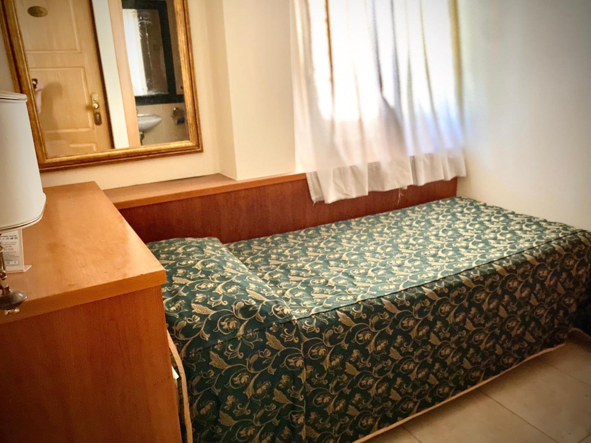 Habitación Individual Económica
