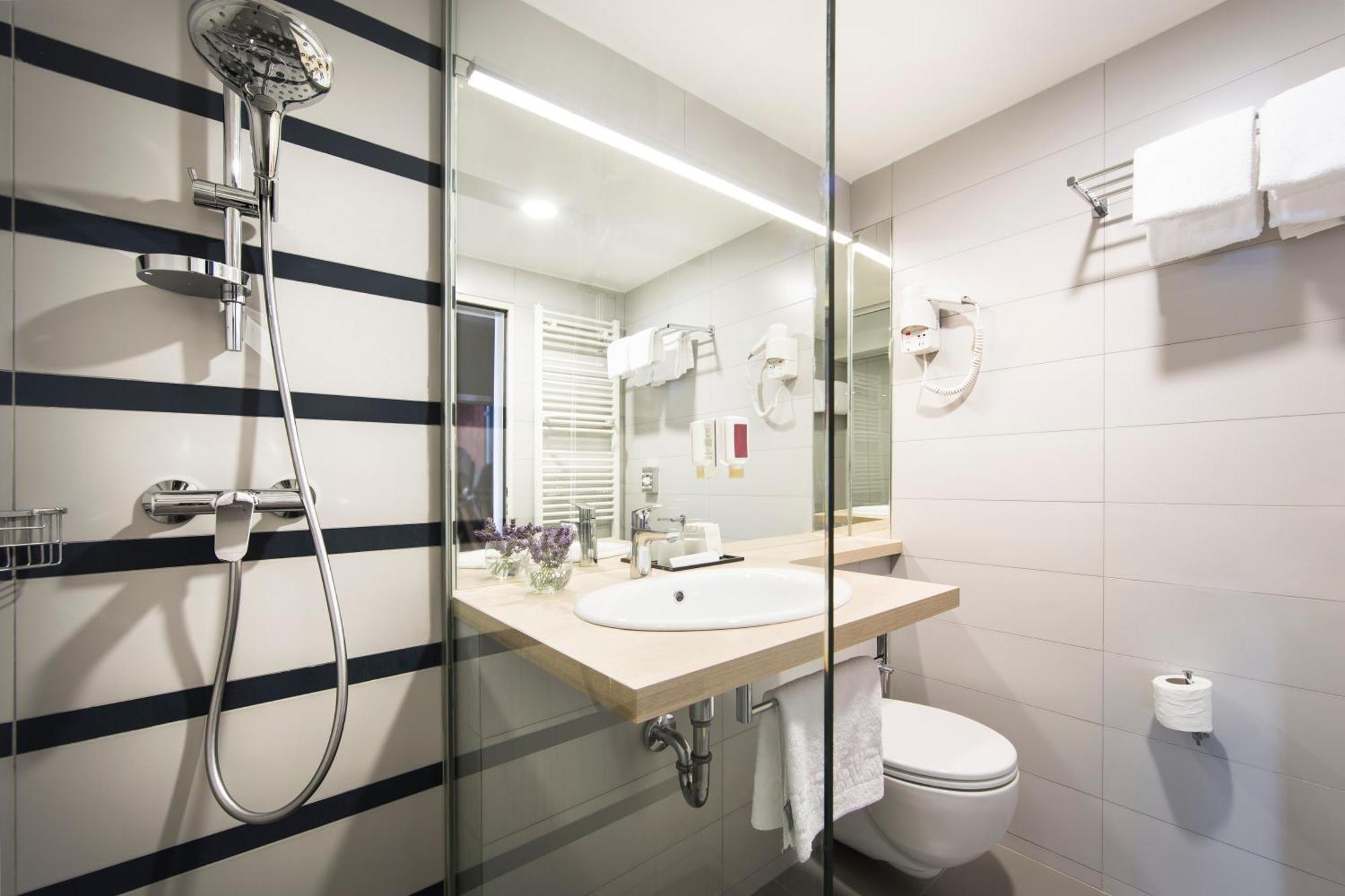 Superior Twin Room with Sea View