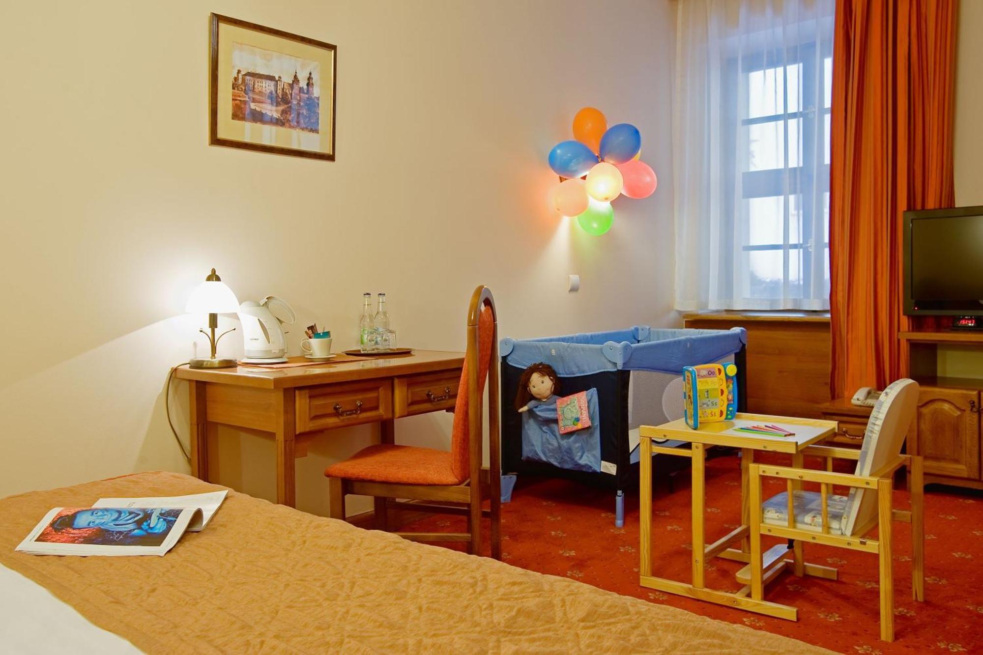 Camera Familiare (2 Adulti + 2 Bambini)