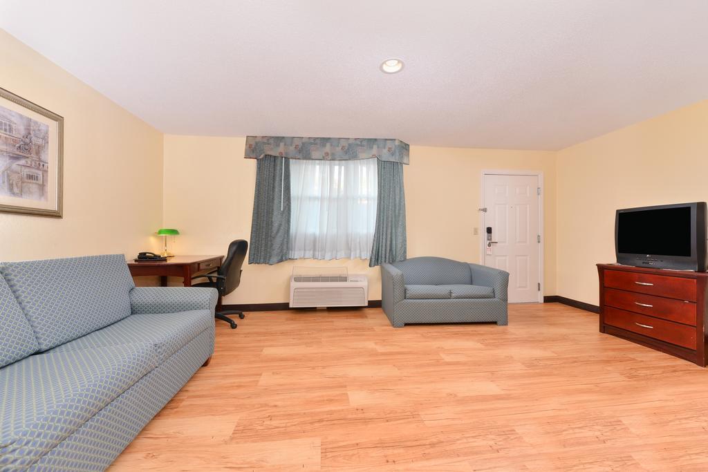King Suite with Two King Beds and Sofa Bed