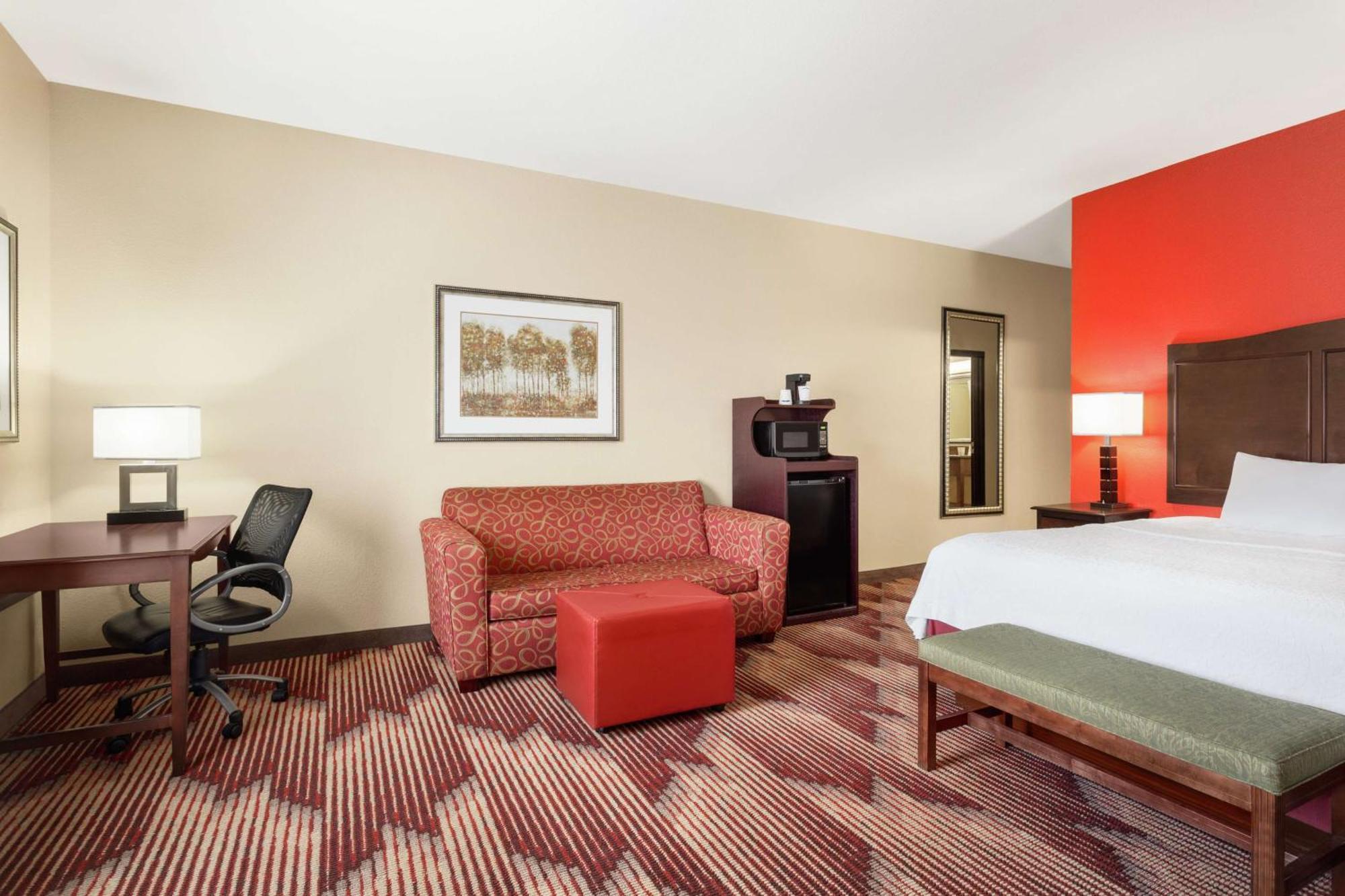 King Studio Suite with Sofa Bed - Non-Smoking