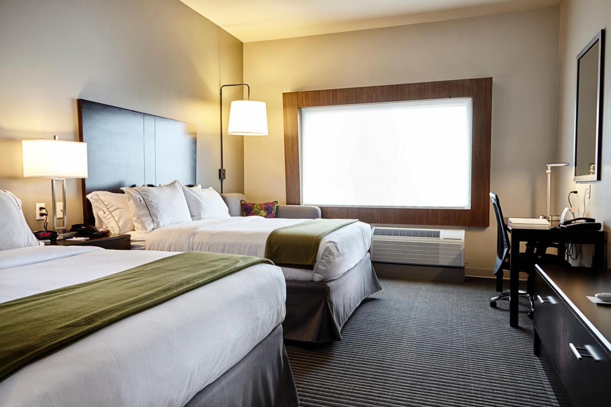 Standard Queen Room with Two Queen Beds