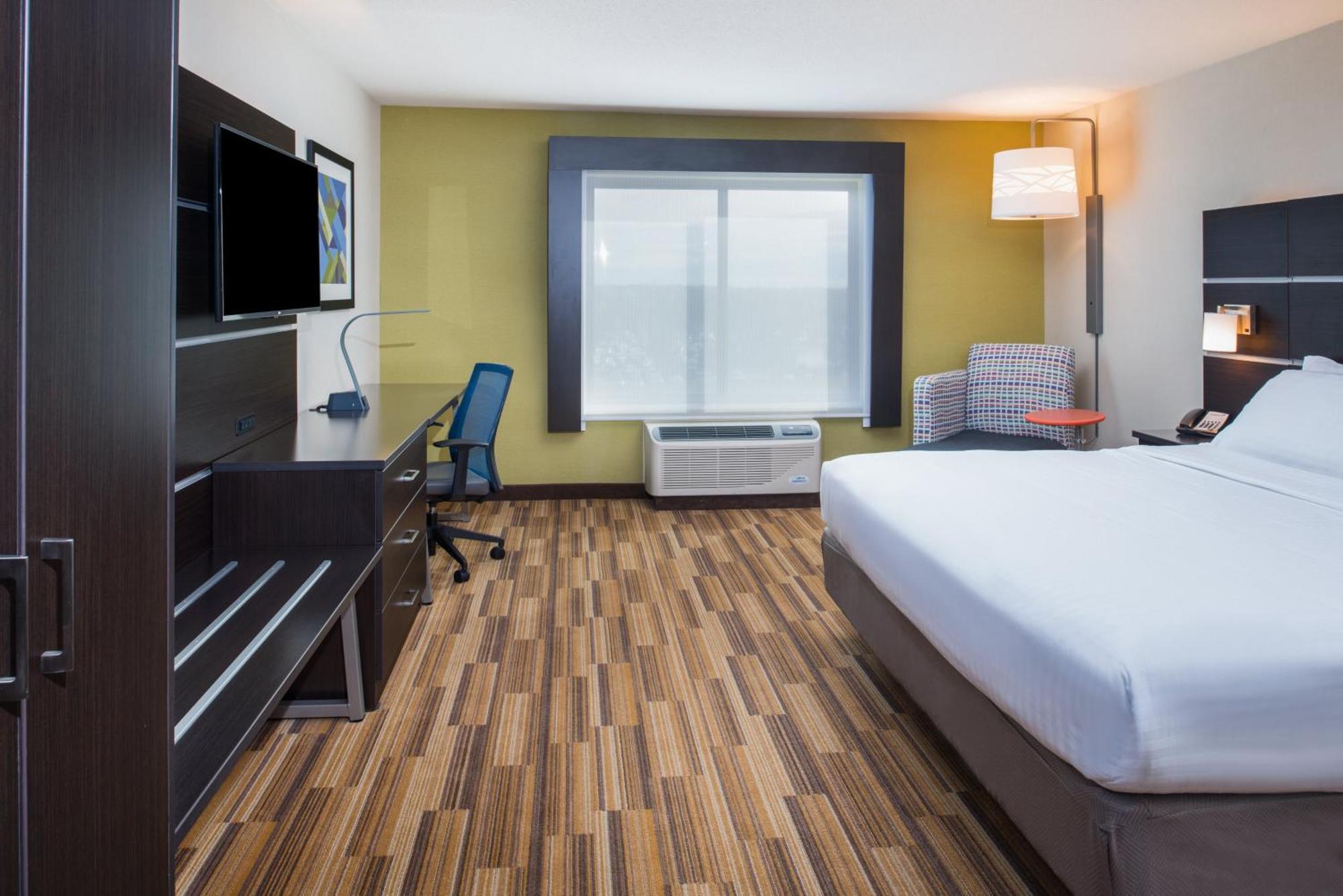 King Room - Hearing Accessible