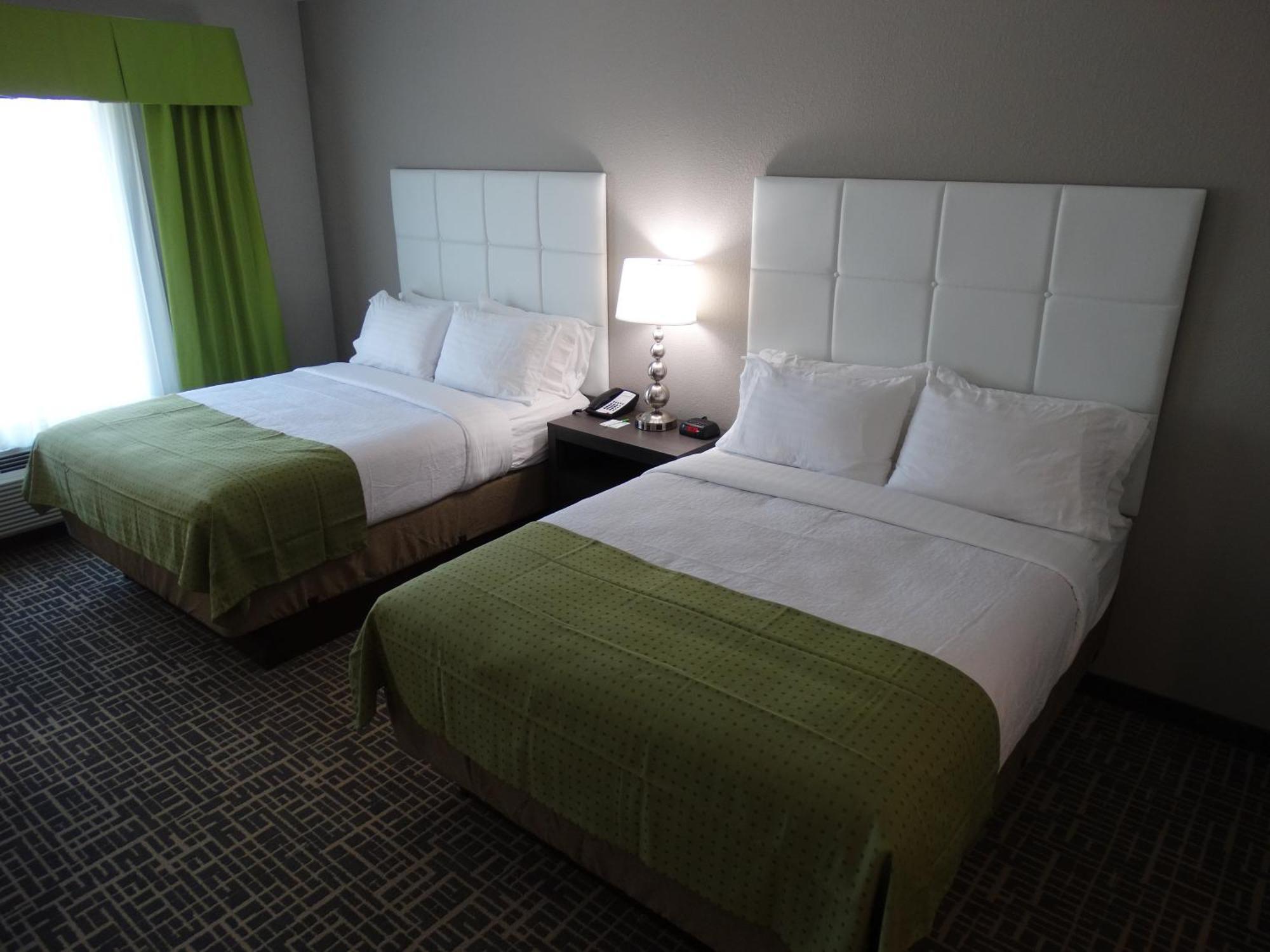 Room with Two Beds - Hearing Accessible - Non-Smoking