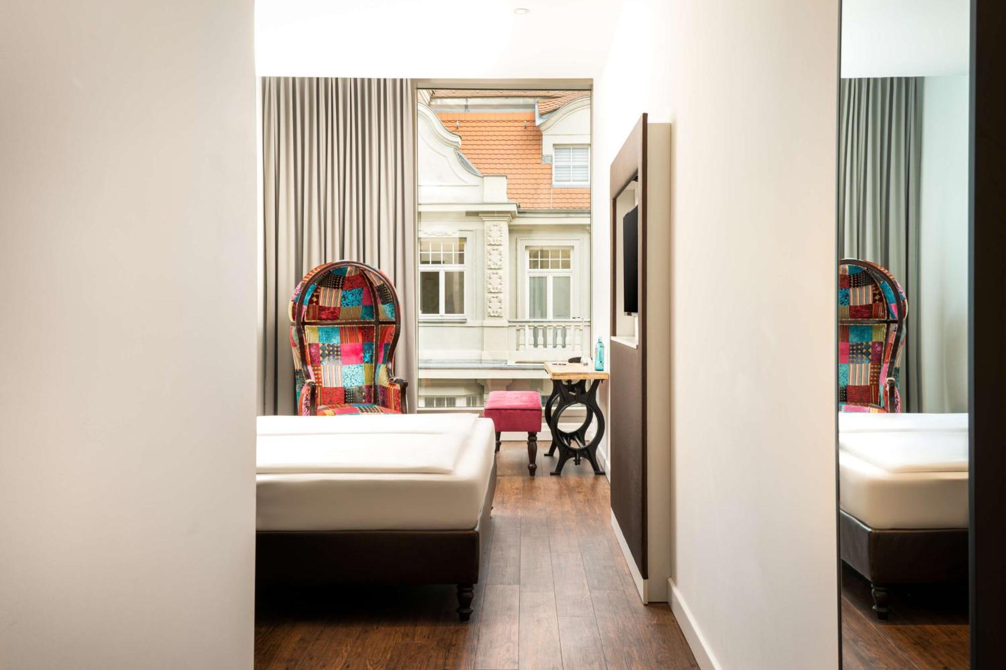 Double Room,1452589636:JPEG