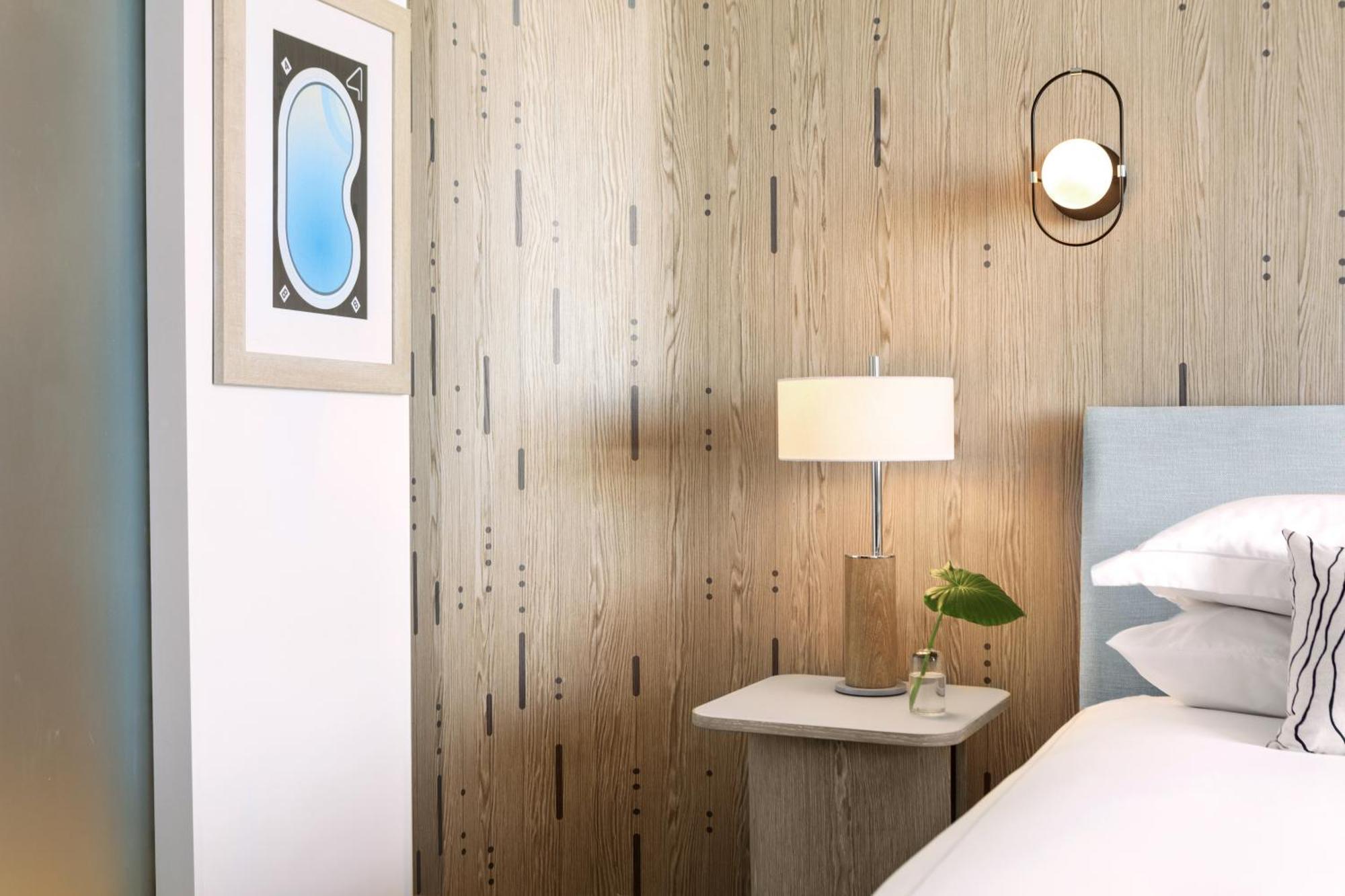 Essential Room,1284203809:JPEG