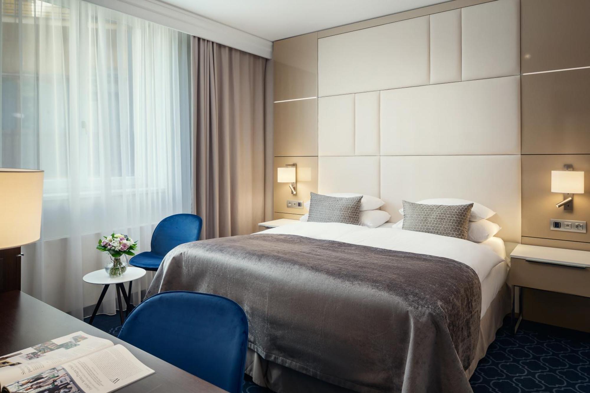 Two Connected Deluxe Rooms,1465761647:JPEG