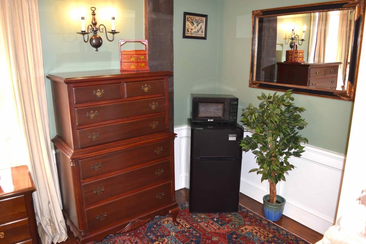 Deluxe King Studio