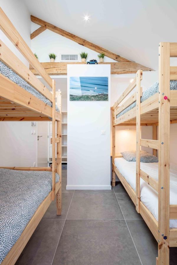 Lit Simple dans Dortoir de 4 Lits