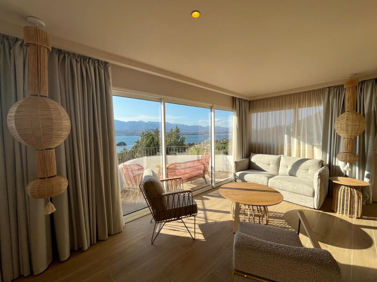 Suite Impériale Deluxe avec Piscine Privée - Vue sur Mer