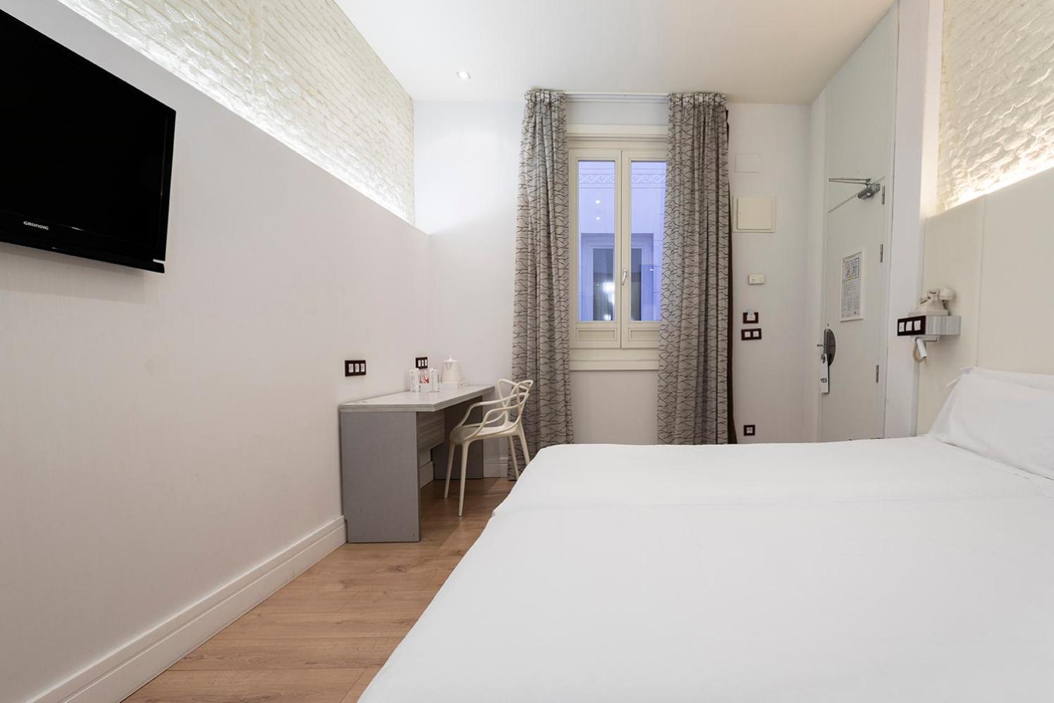 Double or Twin Room,1346232092:JPEG