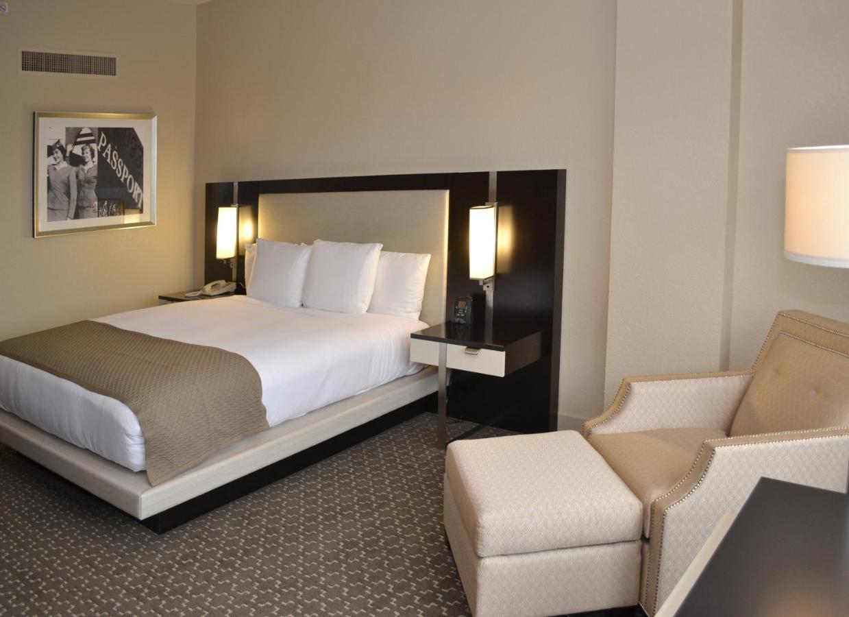 King Room Accessible Tub Mobility Access or Non-Smoking,1774450820:JPEG