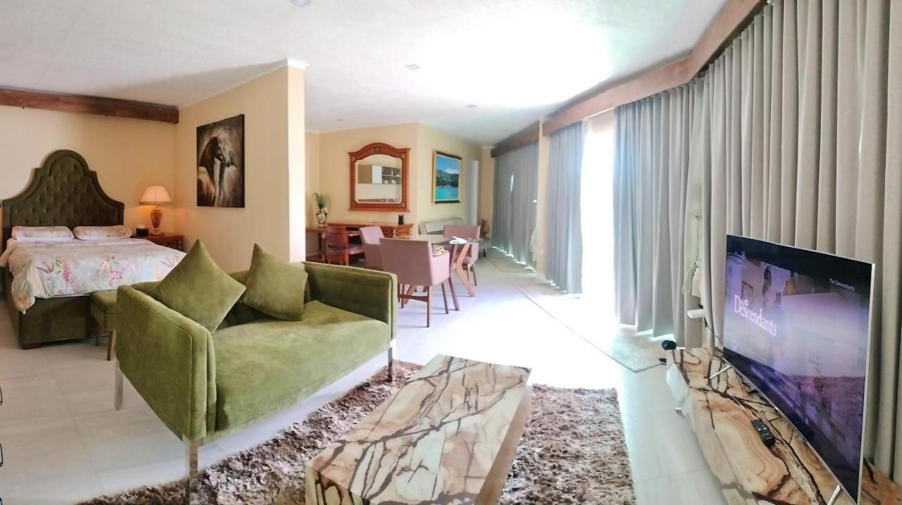 Honeymoon Suite with Garden and Ocean Views