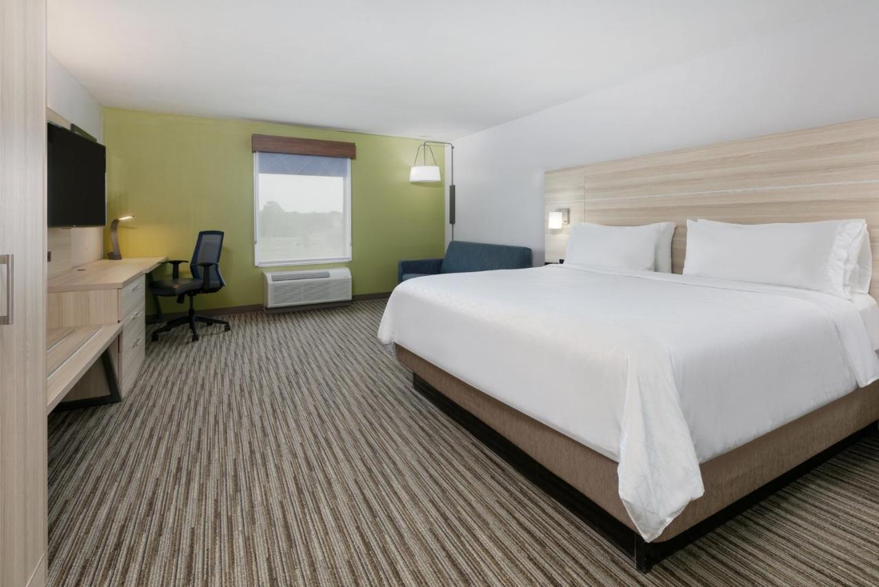 Standard King Room with Sofa Bed