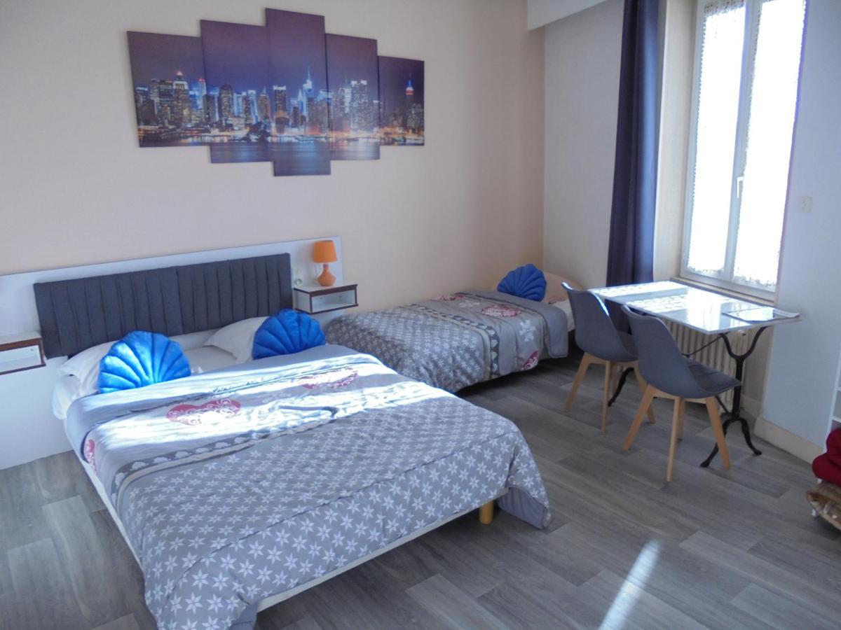 Chambre Familiale (2 Adultes + 3 Enfants)